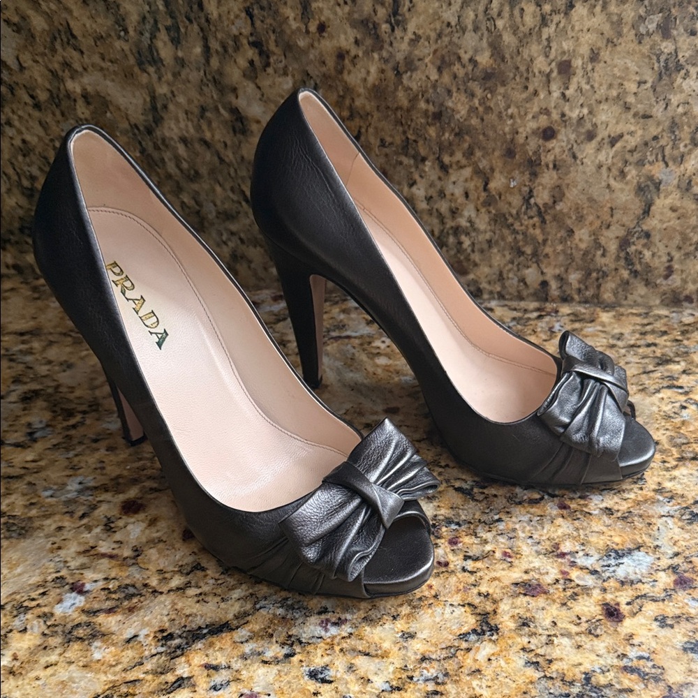 Prada Elegant Black Bow Heels